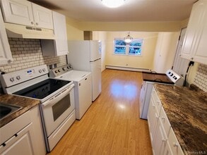 Building Photo - 57 N Lewis Ave