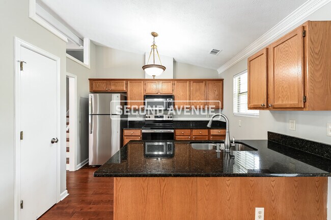 Building Photo - 2137 Sara Ashley Way