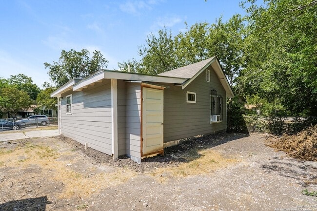 Foto del edificio - 1819 San Carlos St