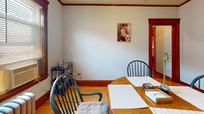 Building Photo - 62 Pinkert St