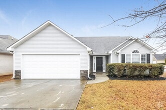 Building Photo - 1500 Logan Ln