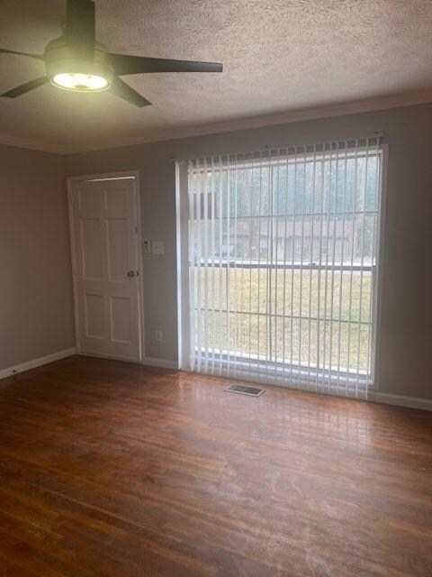 Building Photo - 786 Cascade Dr