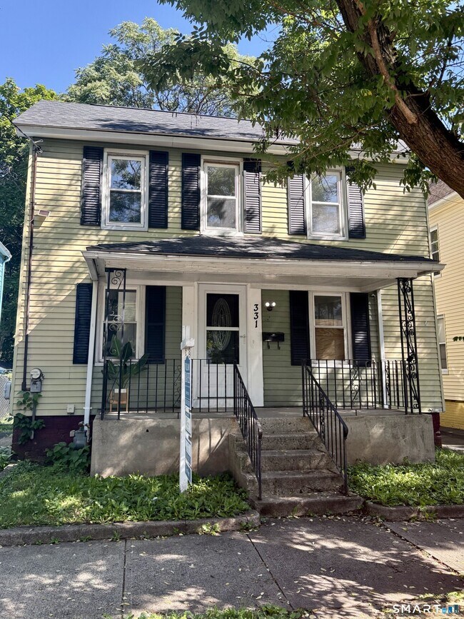 Building Photo - 331 Munson St