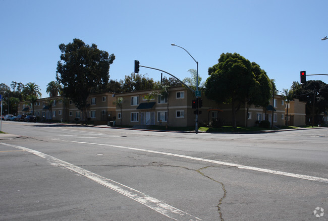 Building Photo - Park Crest Apartments