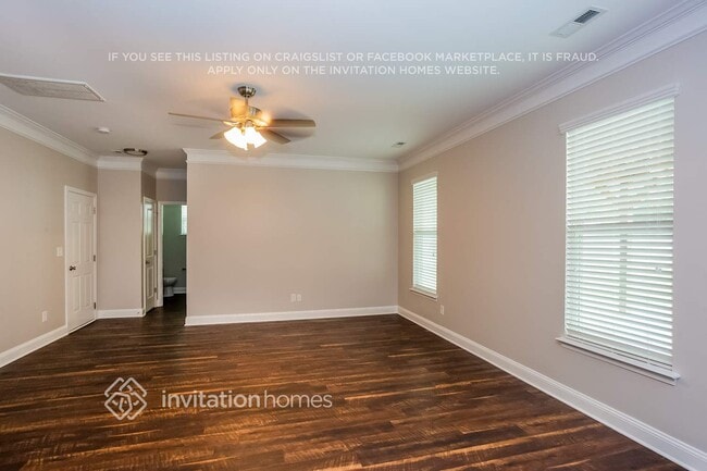 Building Photo - 10030 Wrigley Dr