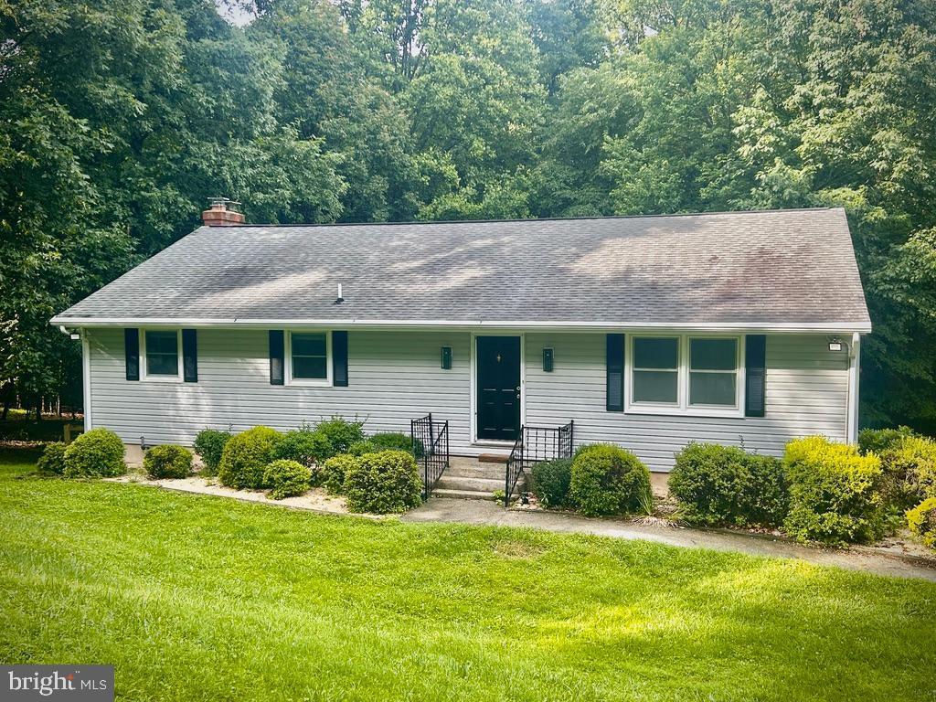 Primary Photo - 6405 White Oak Ct