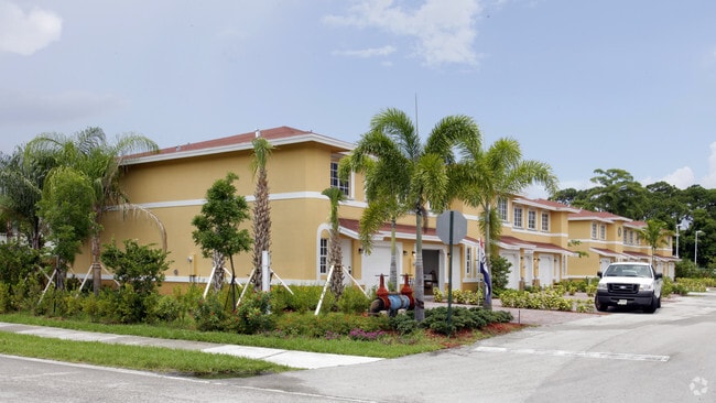 Building Photo - Avon Point Townhomes