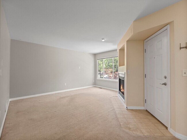 Building Photo - Beautiful 2 Bed 2.5 Bath Townhouse in SE F...