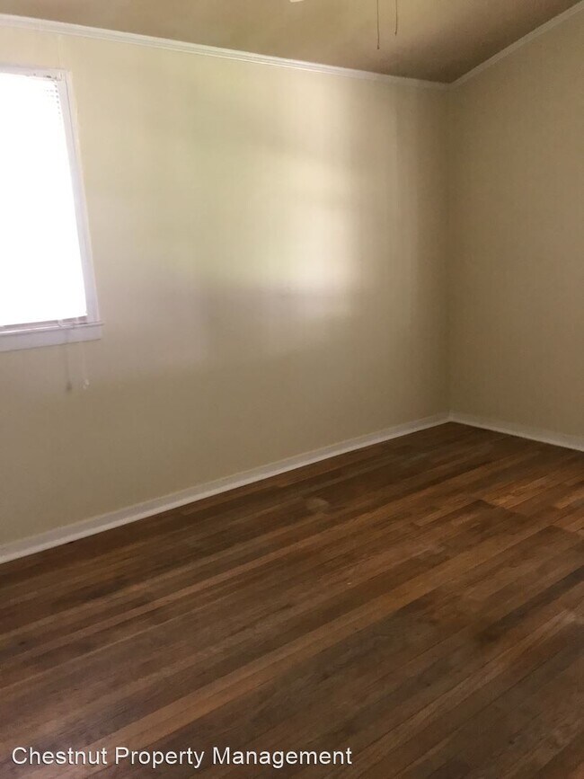 Foto del edificio - 3 br, 1 bath House - 2401 Monroe St
