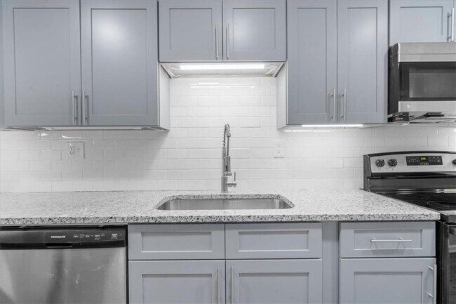 Foto del edificio - 5399 Northland Dr NE