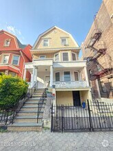 Building Photo - 122 Jewett Ave