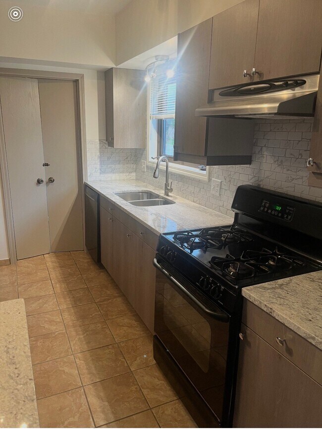 Foto del edificio - 38851 Arlingdale Dr