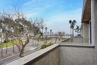 Building Photo - 385 E Surfside Dr