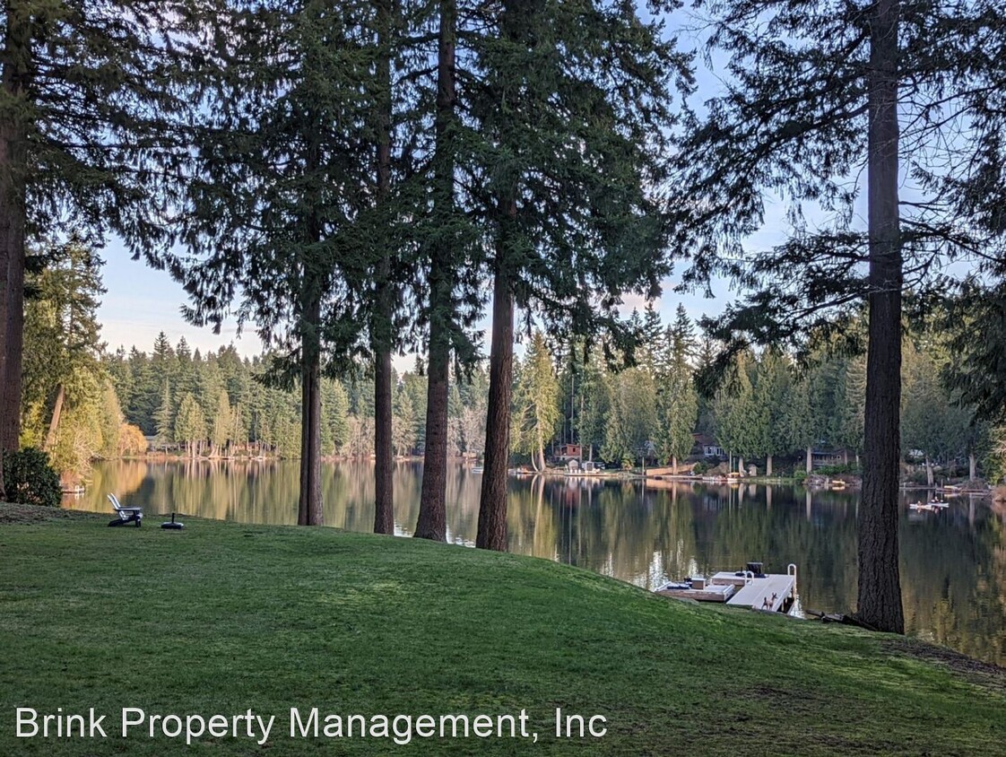 Primary Photo - 4 br, 2.5 bath House - 1926 W Beaver Lake ...