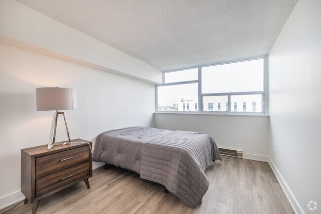 1BR, 1BR - 825SF - Bedroom - 190 Lees Ave
