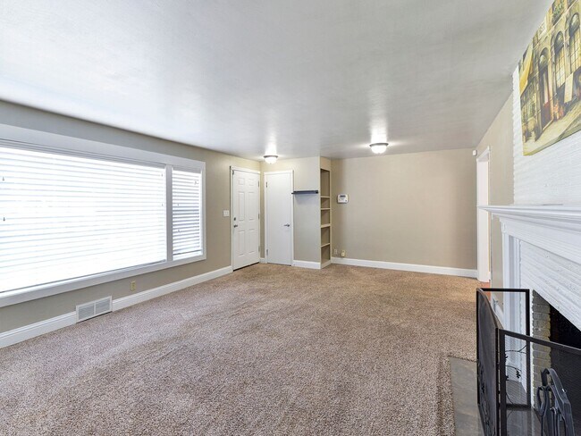 Foto del edificio - Application Approved Charming Remodeled Ra...