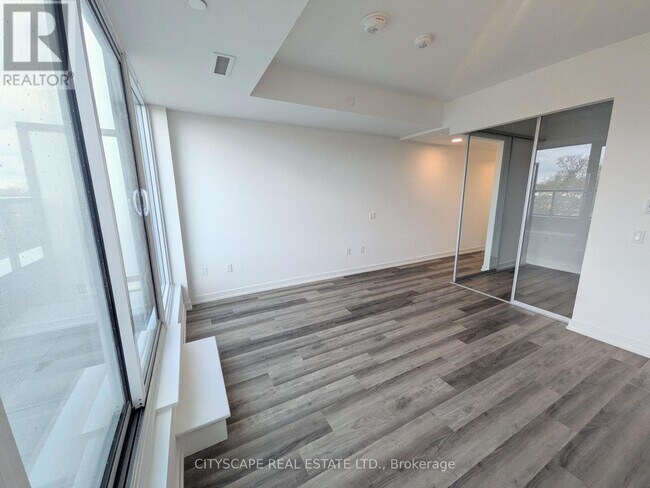 Photo du bâtiment - 6 Chartwell Rd