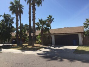 Building Photo - 807 W Nopal Pl