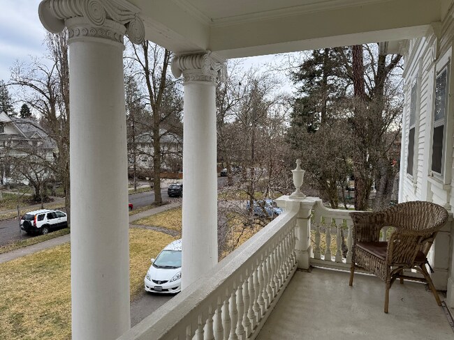 Building Photo - 2340 W 1st Ave