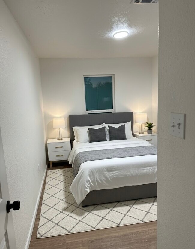 Foto del edificio - 12939 Segrest Dr