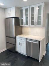 Building Photo - 1216 S 11th St