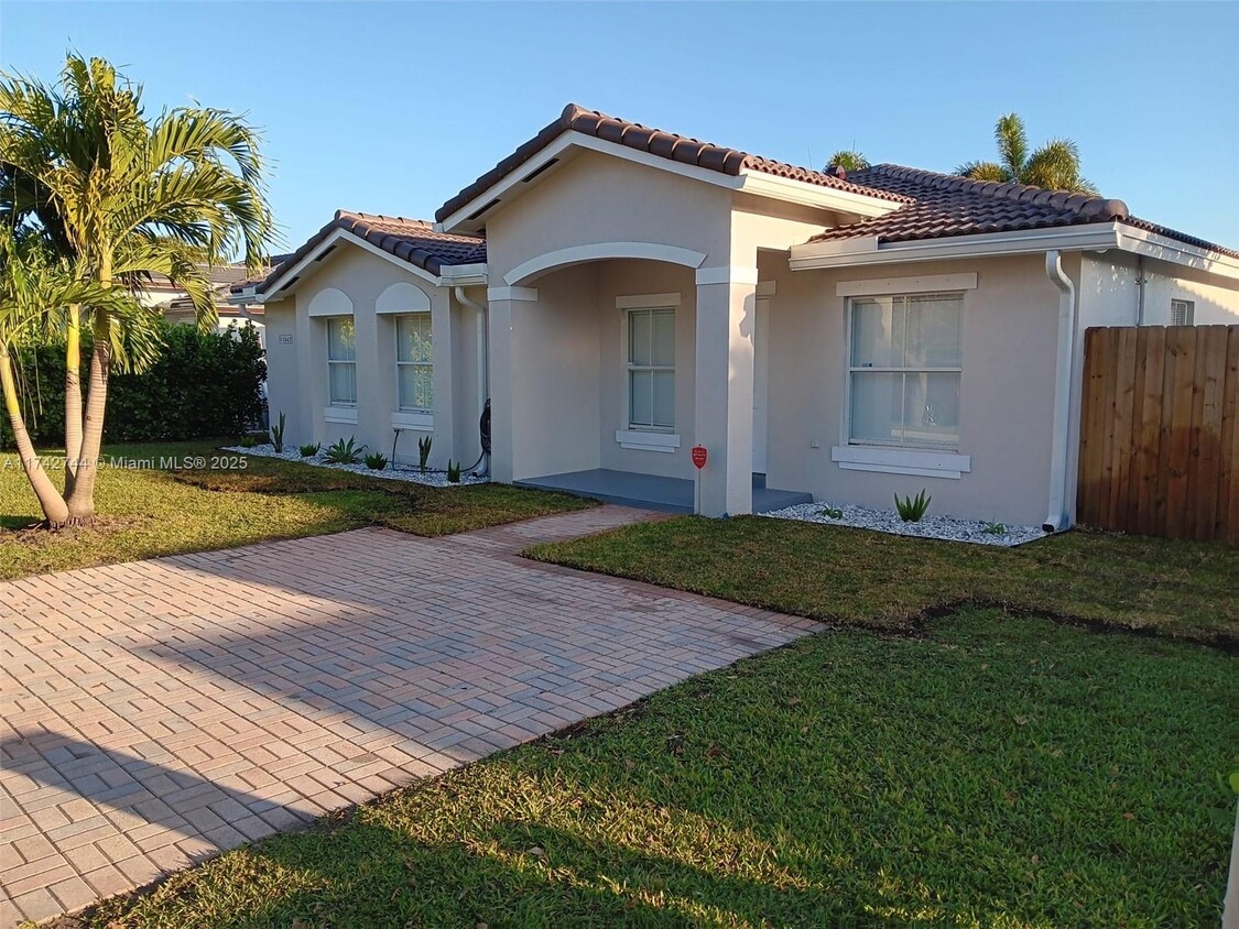 Foto principal - 11342 SW 244th Terrace