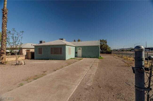 Foto del edificio - 100 N Ocotillo St