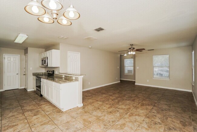 Building Photo - 5726 Sandy Canyon