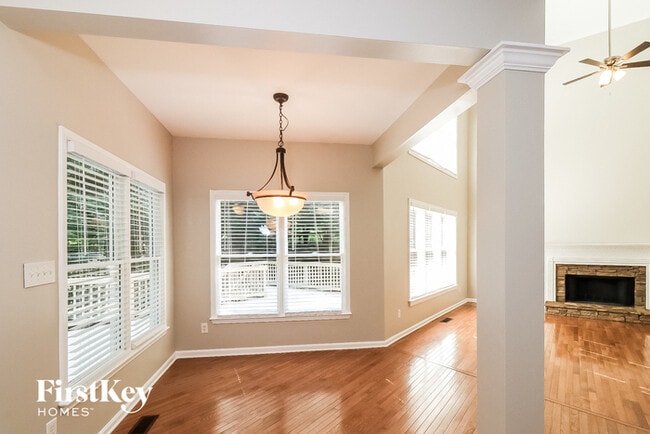Building Photo - 3925 Lorien Way NW