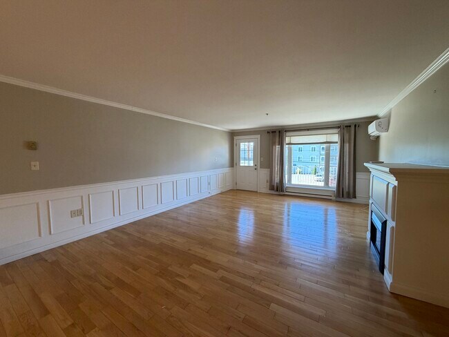 Photo du bâtiment - Condo for Rent
