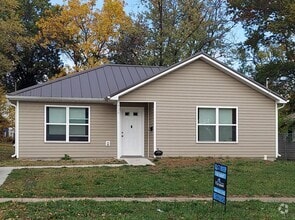Building Photo - 729 Quisenberry St