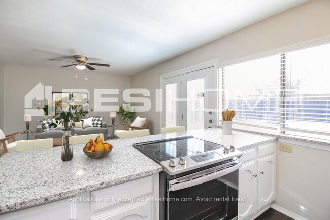 Foto del edificio - 5425 N Colony Boulevard