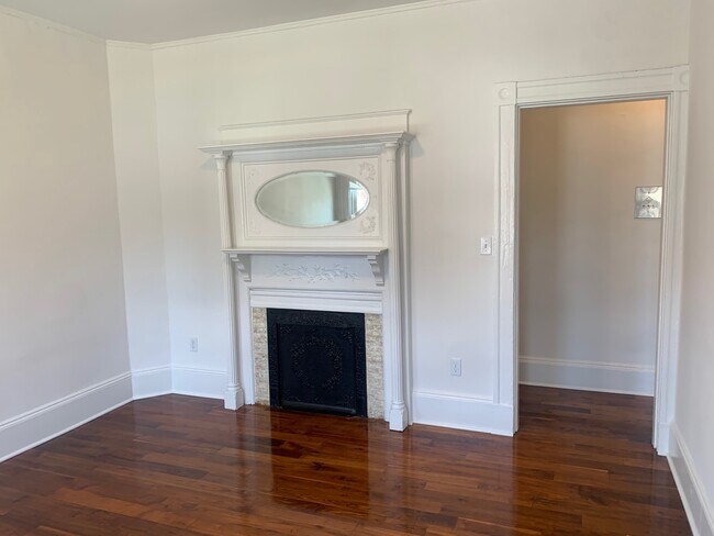 Building Photo - 360 Beacon St