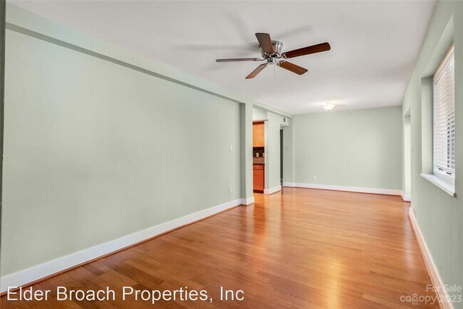 Building Photo - 2 br, 1 bath House - 2429 Vail Ave #B7