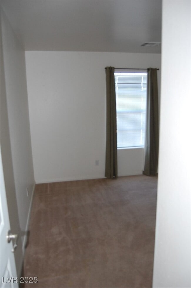 Building Photo - 1601 Zelzah Ave