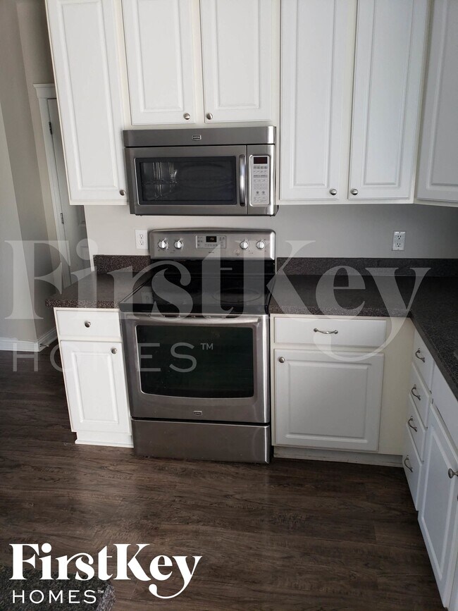 Foto del edificio - 1527 W Quail Run Dr