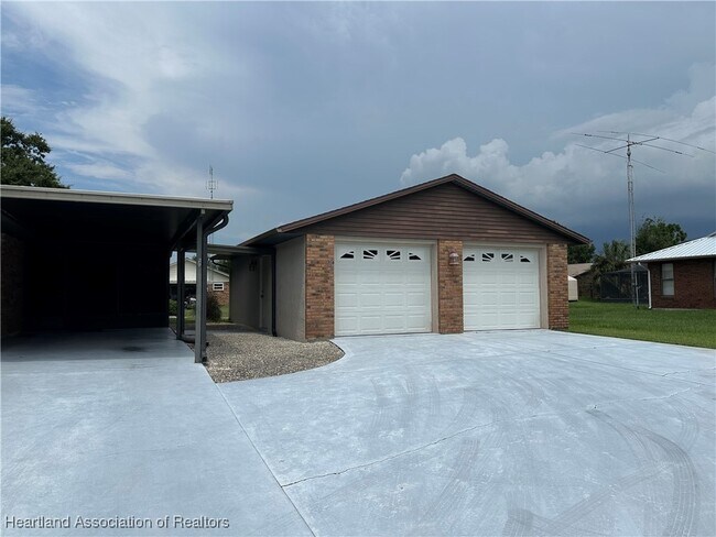 Building Photo - 4433 Sebring Ave