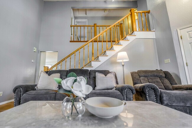 Foto del edificio - 6591 Enchanted Valley Dr