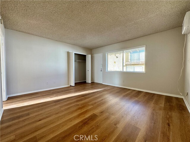 Foto del edificio - 320 N Stoneman Ave