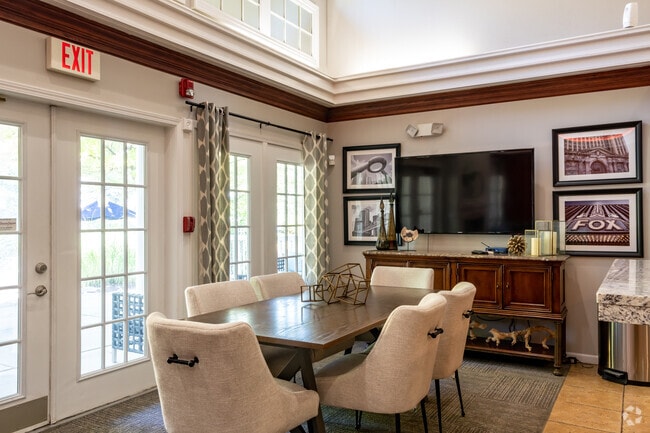 Casa club - The Chapman