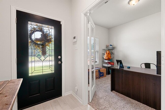 Building Photo - 5872 Strawflower Ln