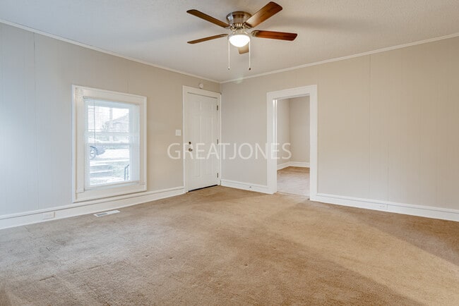 Building Photo - 204 Woodside Ave