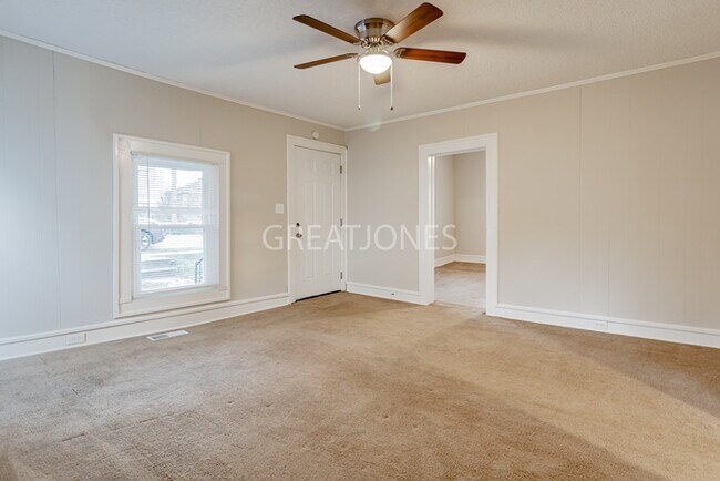 Foto del edificio - 204 Woodside Ave