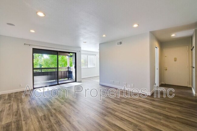 Building Photo - 765 San Antonio Rd