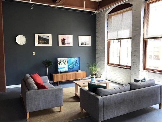 Living room area - 507 N 13th St