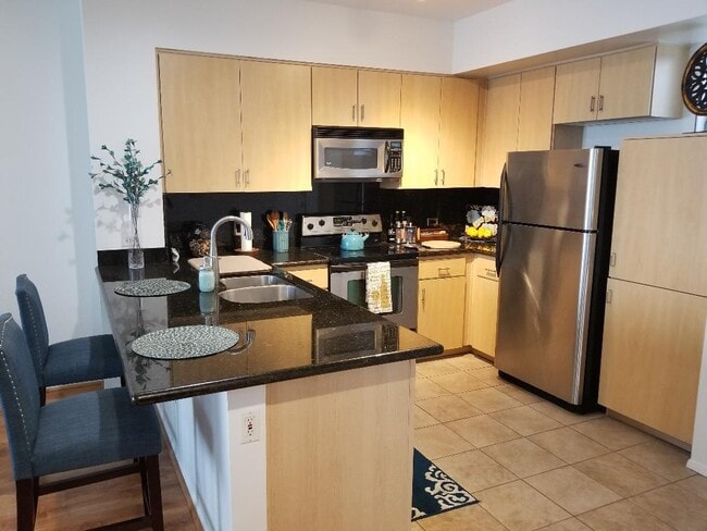 Building Photo - 101 Market St