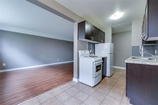 Photo du bâtiment - 2 Bed 1 Bath Unit in Edmonton, AB