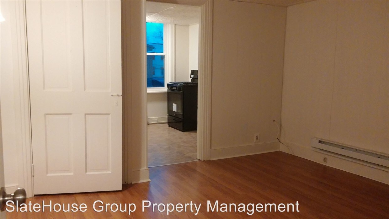 Primary Photo - 119 N 6th St