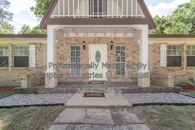 Building Photo - 32506 Dogwood Trail