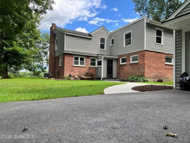 Building Photo - 1220 Ferry Rd